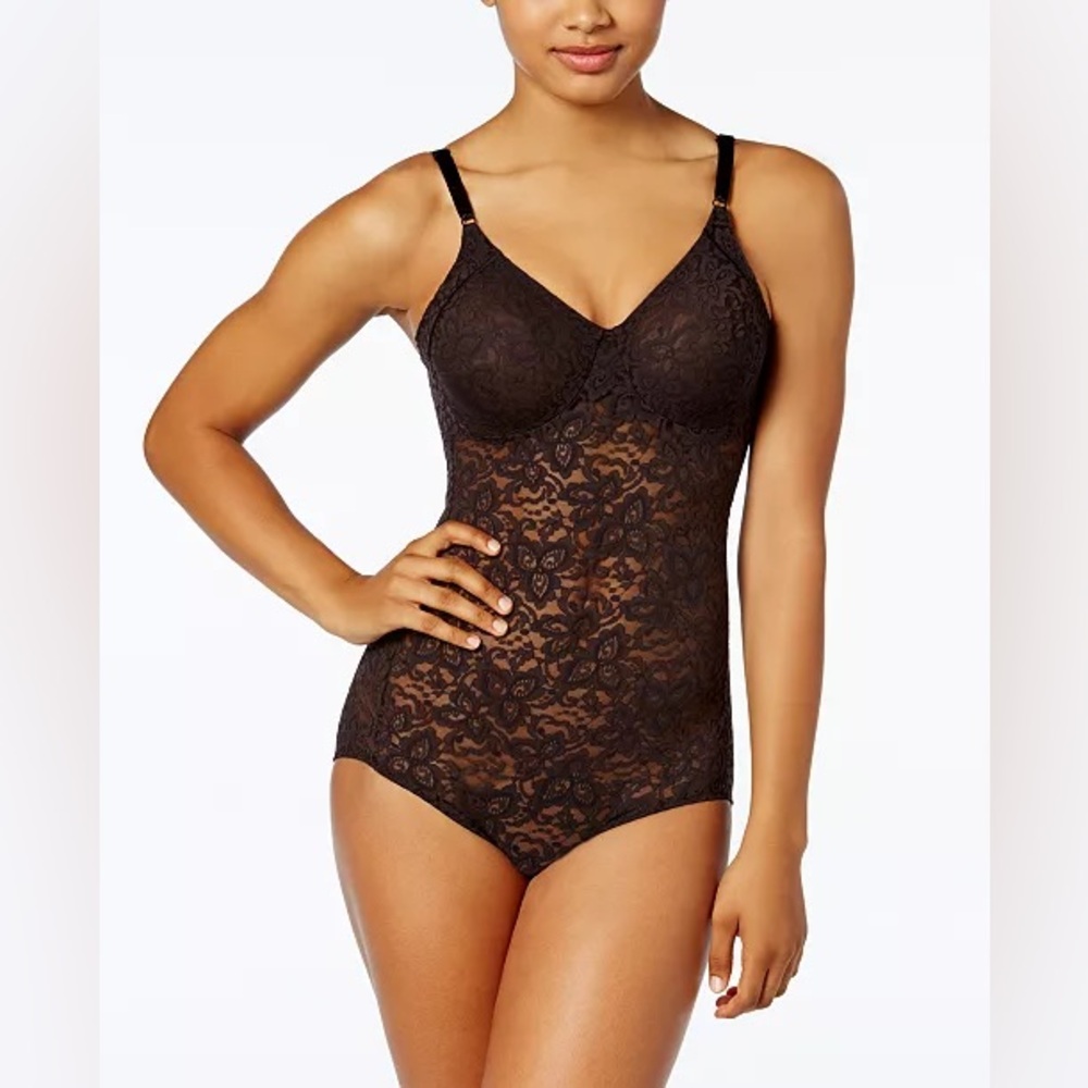Bali Women’s Shapewear Firm Control Lace N Smooth BuiltIn Bra Body Shaper Fajas